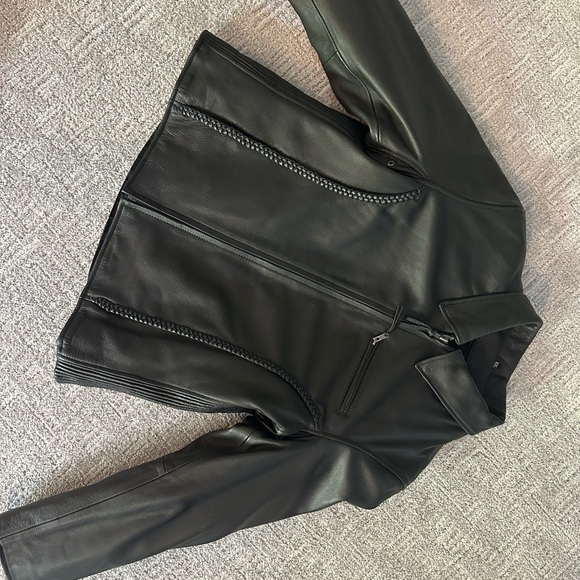 First Classic Leather Gear Women's Black Leather Jacket - Picture 4 of 16